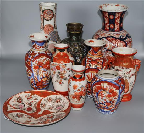 Five Japanese vases, four Kutani items and a cloisonne vase (faults)